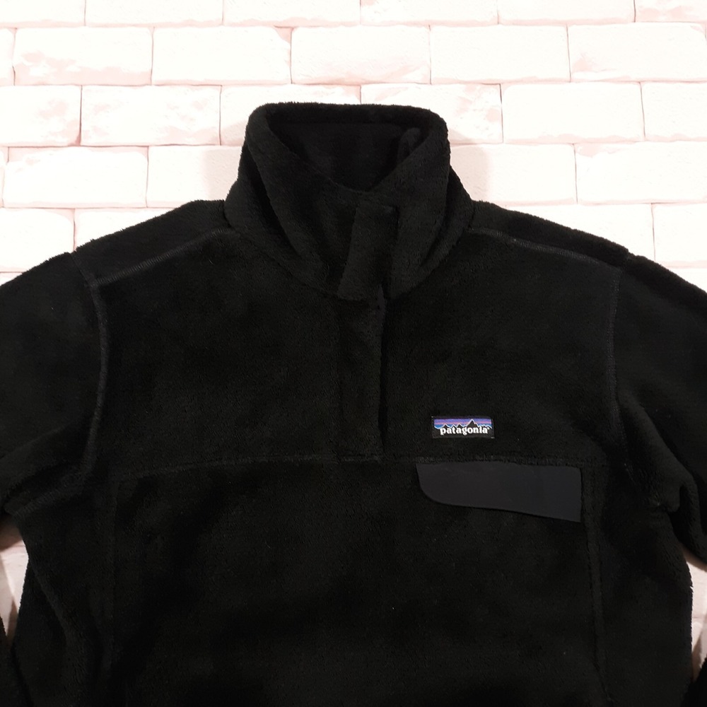Patagonia Sweater Womens Large Outdoor Travel Hiking Fleece Cozy Snap Black - Picture 2 of 11